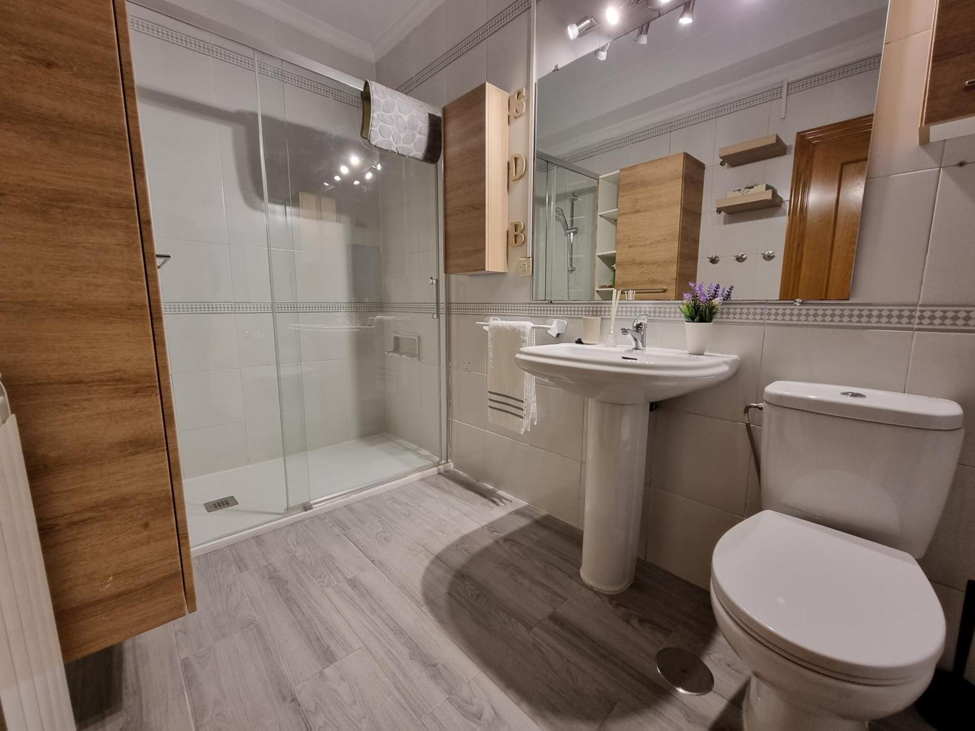 Apartamento Centrico De 3 Dormitorios Gijón Eksteriør billede